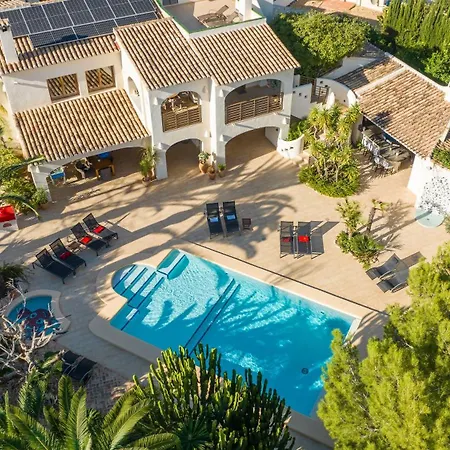Villa Xenofilia 7 *